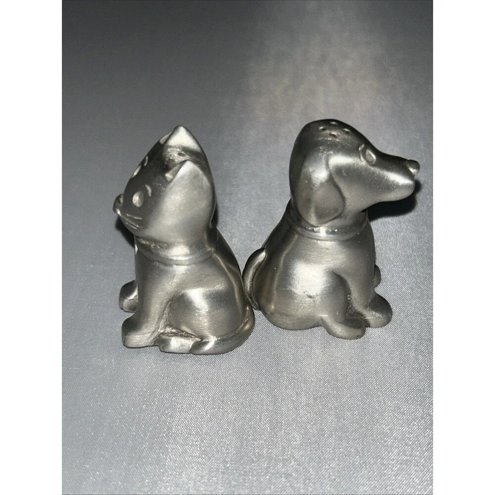 Anni + Co Dog & Cat Salt & Pepper Shakers Unused 2” Pewter